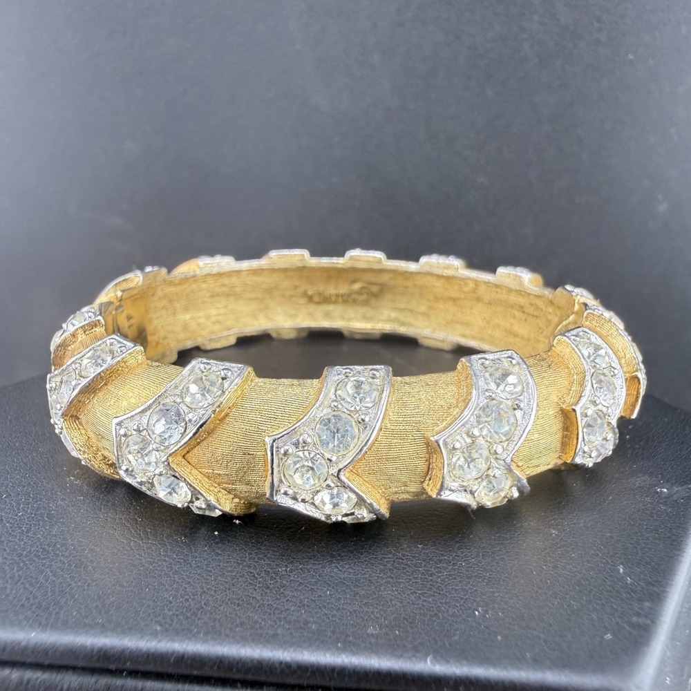 Vintage Sarah Coventry Bangle Bracelet Golden Ice Hostess Gift 7"‎